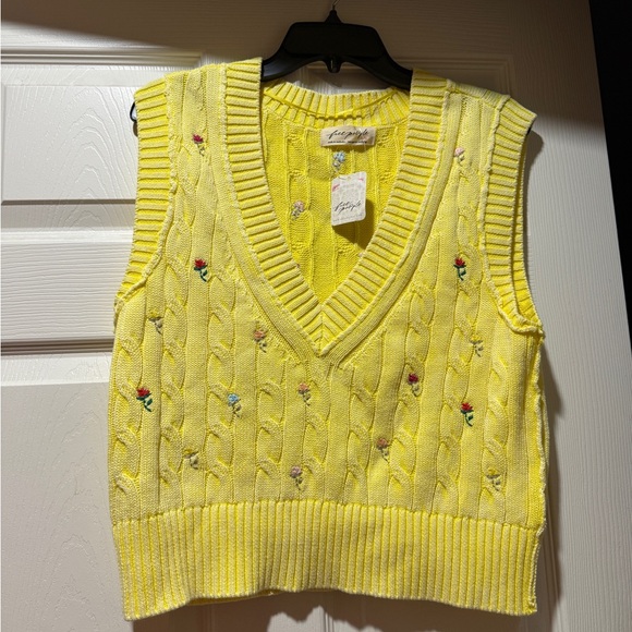 Free People Plumeria Floral Knit Sweater Vest nwt sz sm - Picture 6 of 8